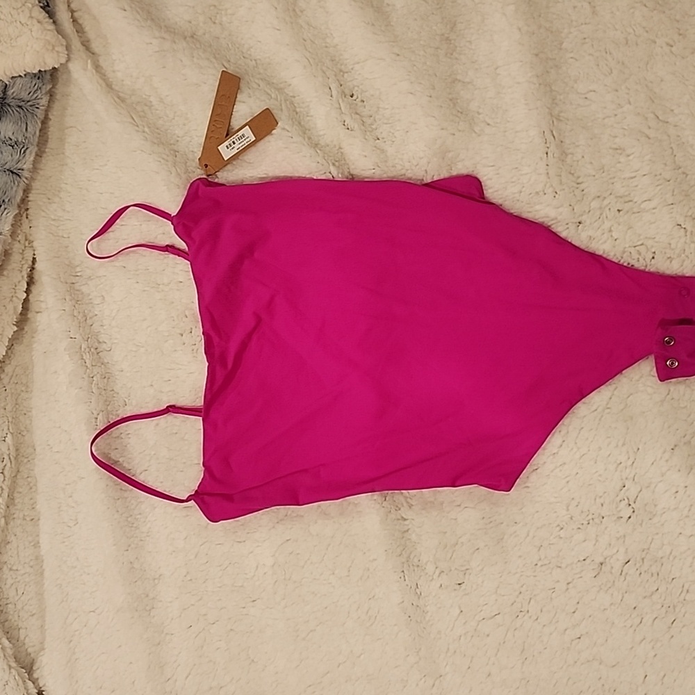 SKIMS FUCHSIA FITS EVERYONE THONG BODYSUIT